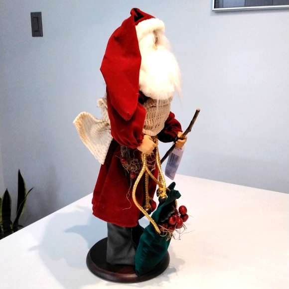 16" Santa - Picture 2 of 7